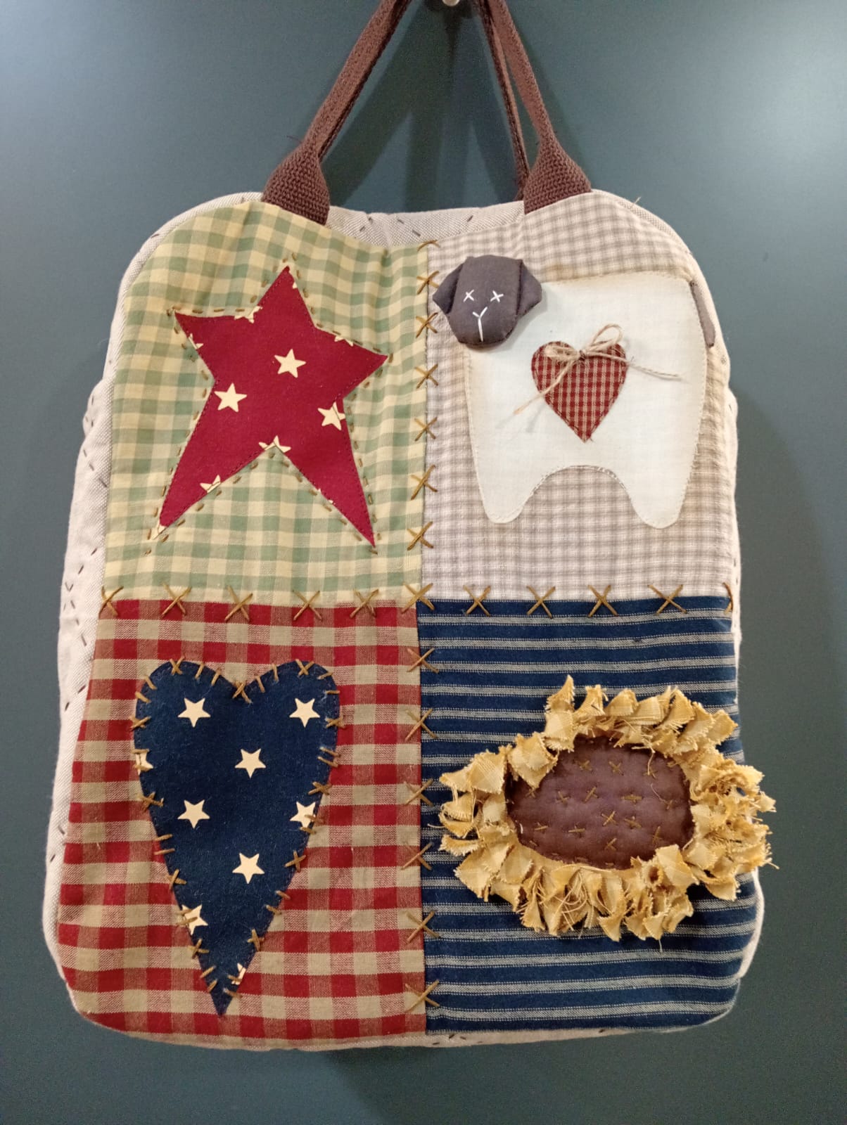 Kit Costura com Magia e Amor - Mochila Ovelhinha